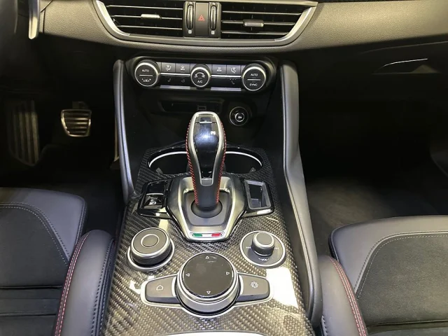 Image of Alfa Romeo Giulia Quadrifoglio V6 510HK /H/K /Svensksåld 375kW