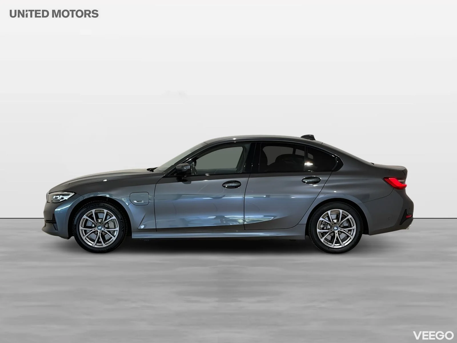 BMW 330 xDrive, Sportline, Drag, Värmare, HiFi, Adpt Fart 0kW
