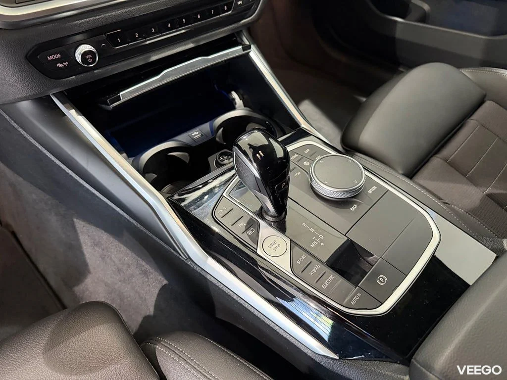 BMW 330 xDrive, Sportline, Drag, Värmare, HiFi, Adpt Fart 0kW