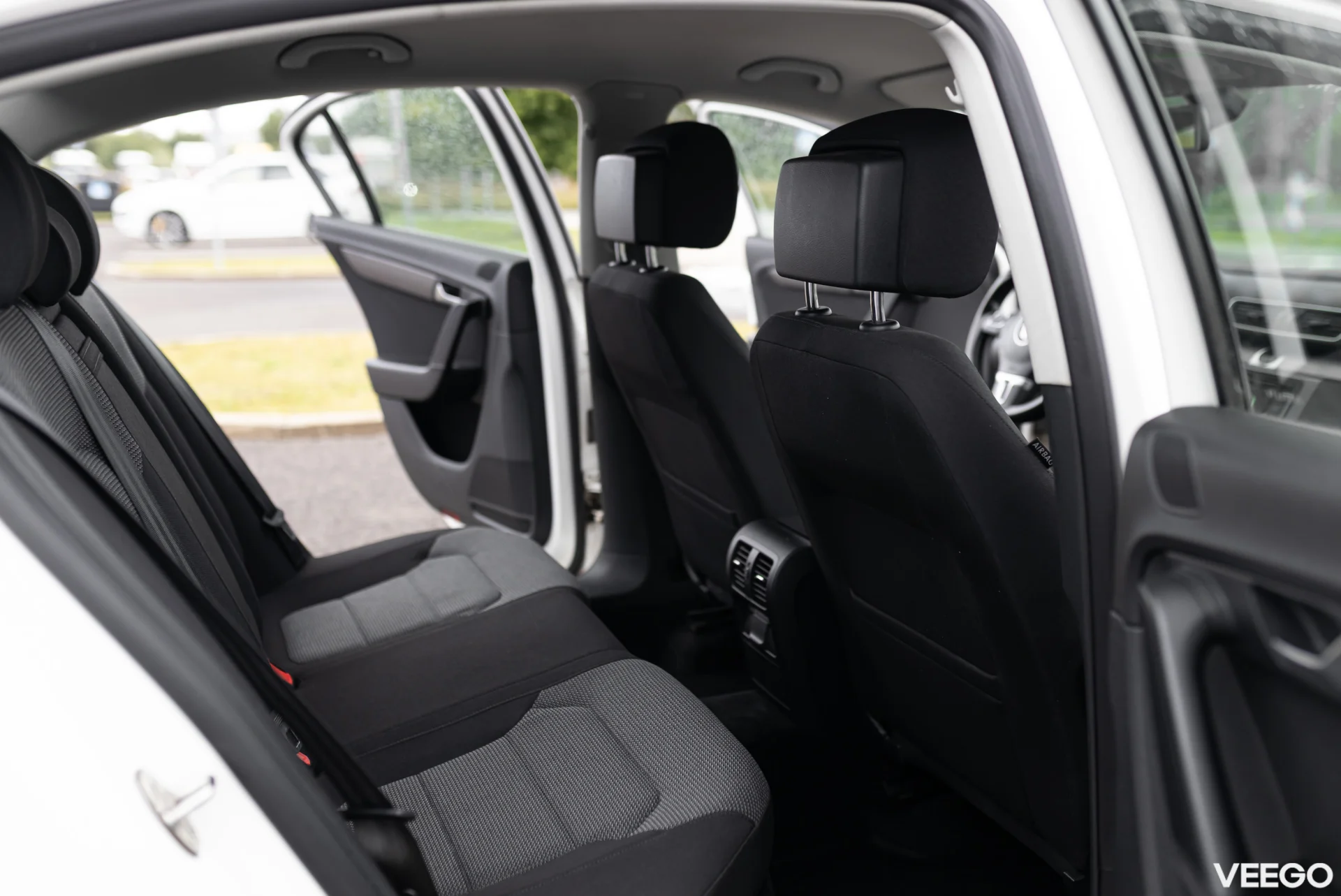 Volkswagen Passat Elegance 2.0 103kW
