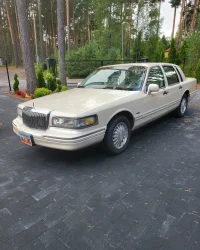 Lincoln Town Car Cartier 4600 0kW thumbnail