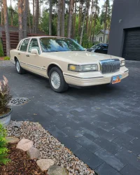 Lincoln Town Car Cartier 4600 0kW thumbnail