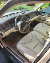 Lincoln Town Car Cartier 4600 0kW thumbnail