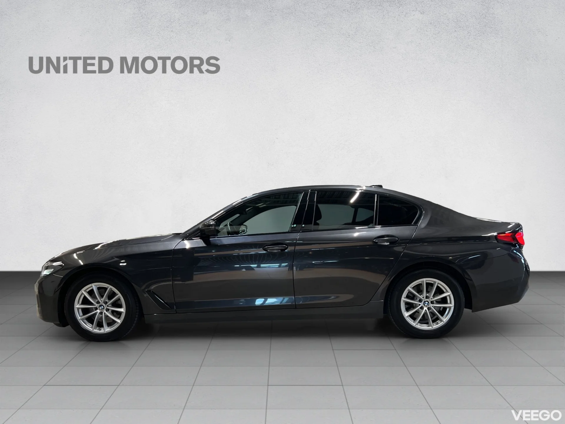 BMW 520 - 2 140kW