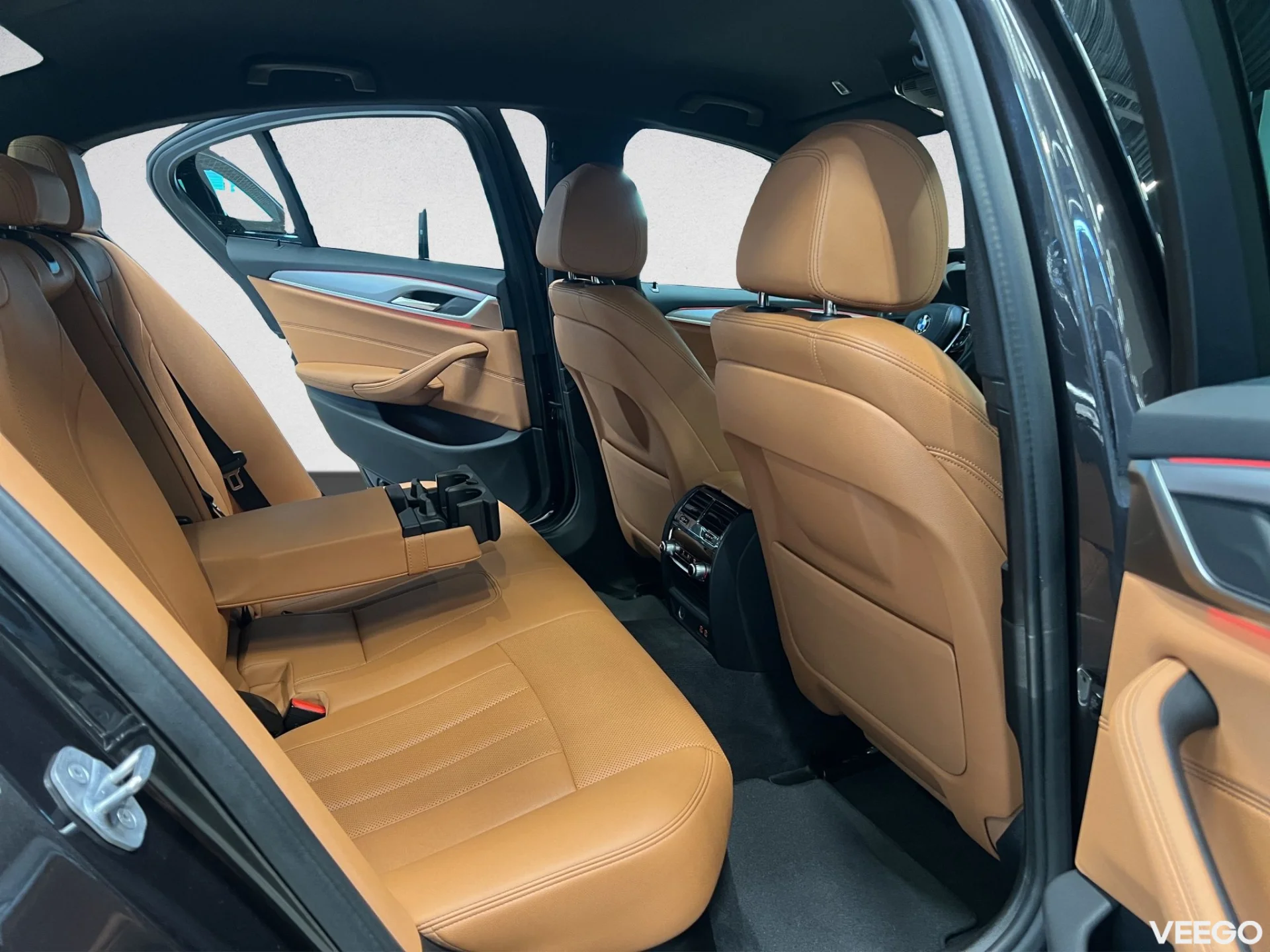 BMW 520 - 2 140kW