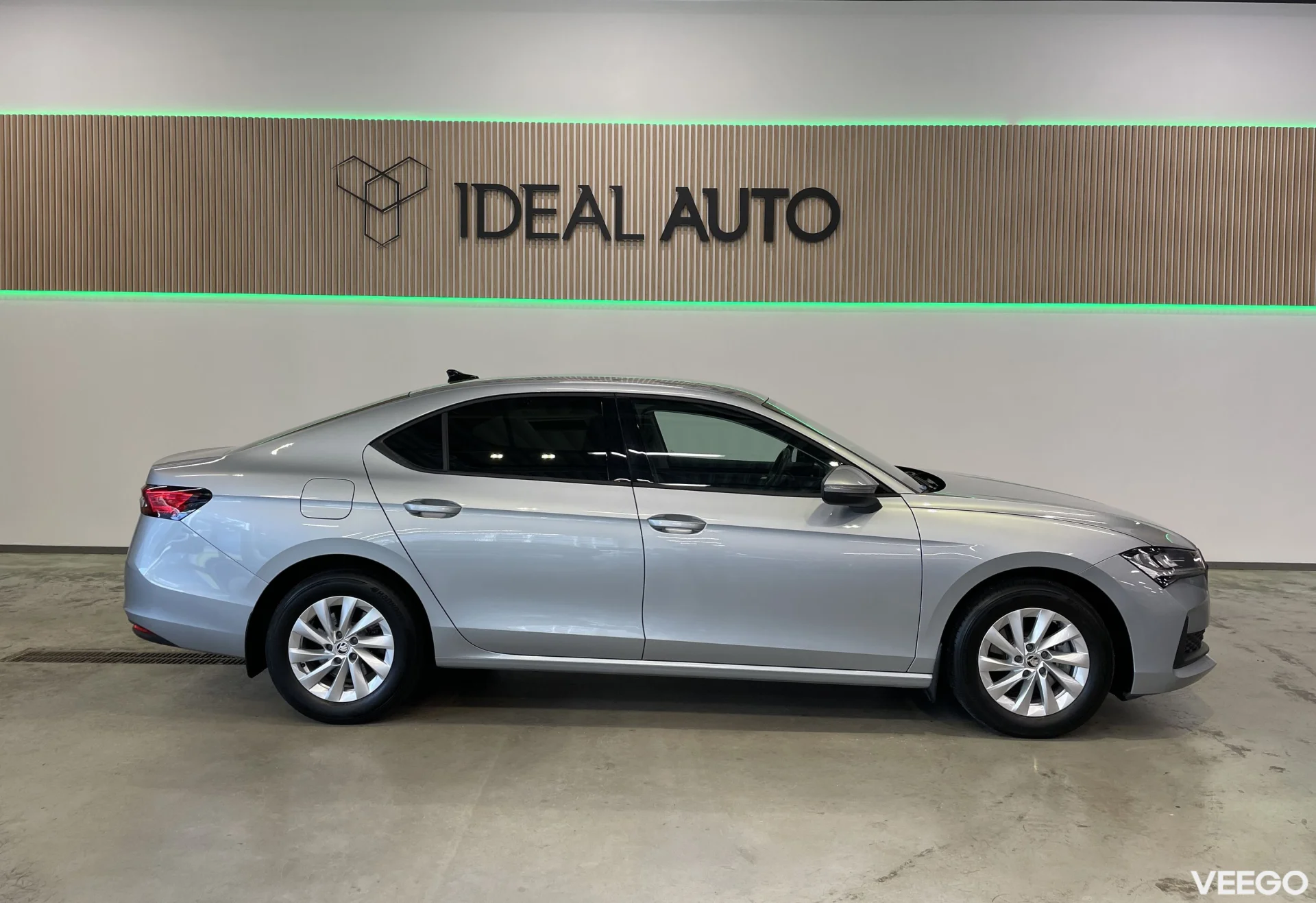 Skoda Superb HB Essence 1.5 110kW