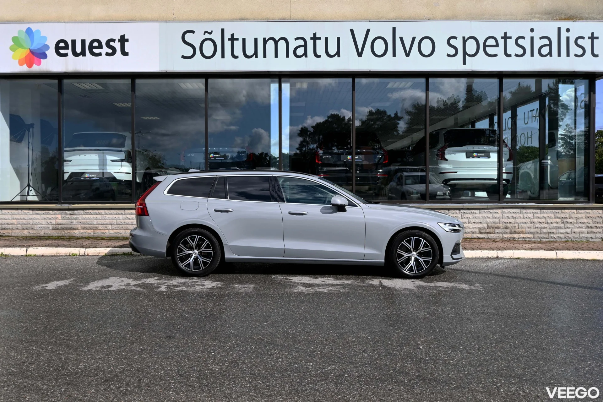 Volvo V60 BRIGHT PLUS INTELLI SAFE MY24 2 120kW