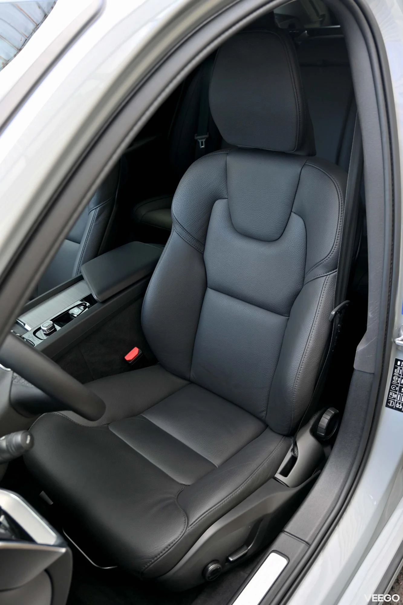 Volvo V60 BRIGHT PLUS INTELLI SAFE MY24 2 120kW