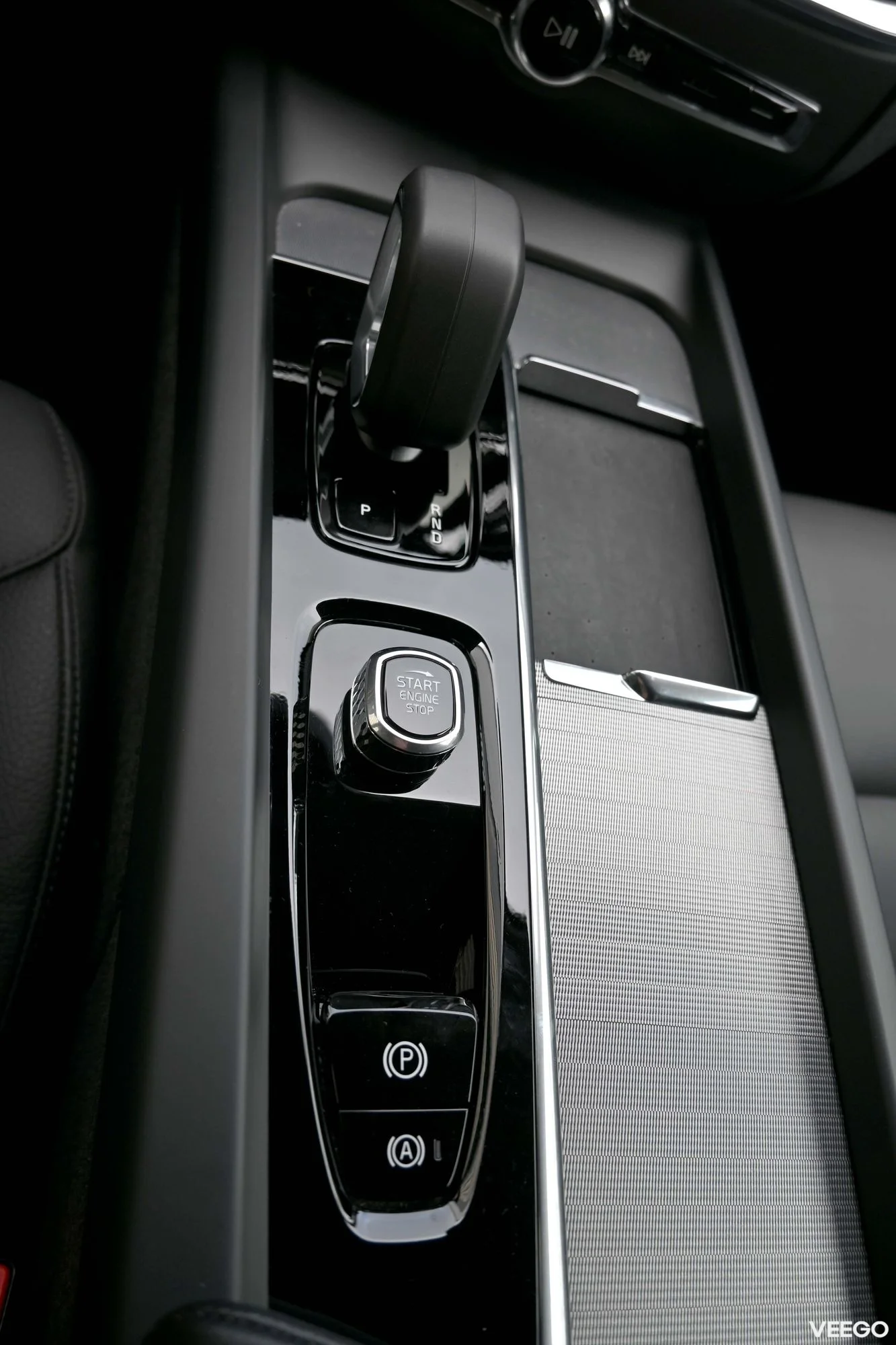 Volvo V60 BRIGHT PLUS INTELLI SAFE MY24 2 120kW