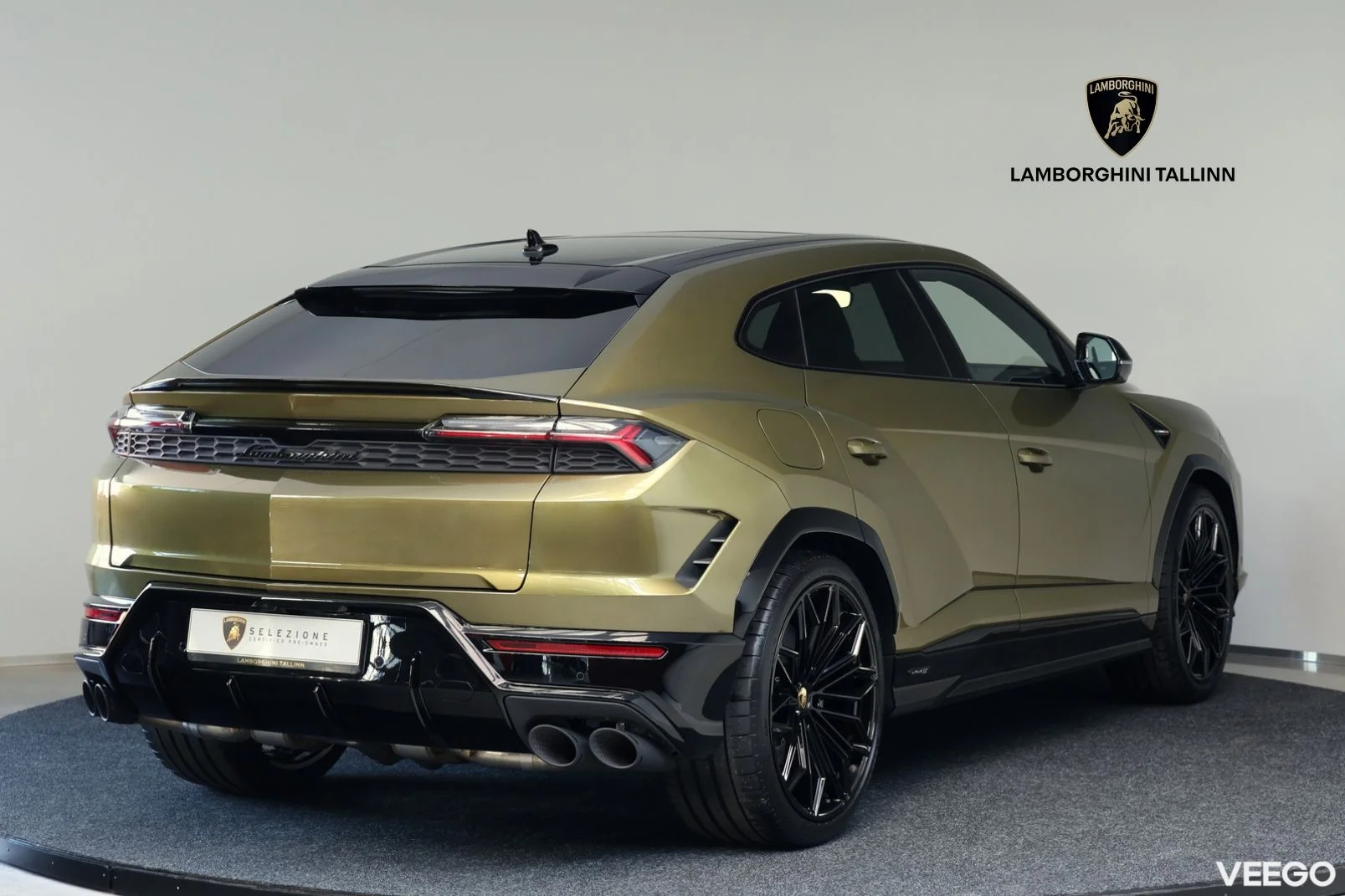 Lamborghini Urus - 4 588kW
