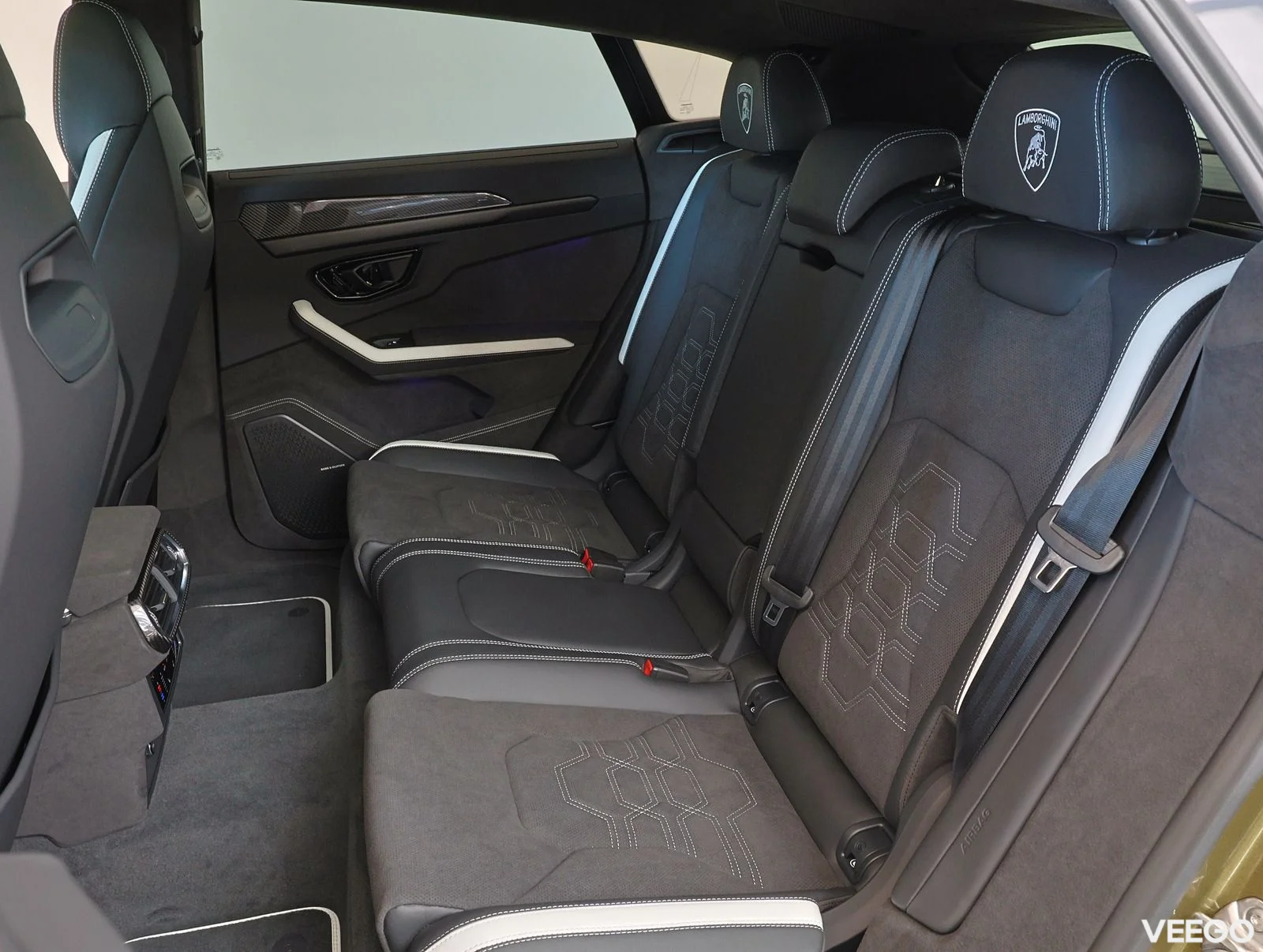 Lamborghini Urus - 4 588kW