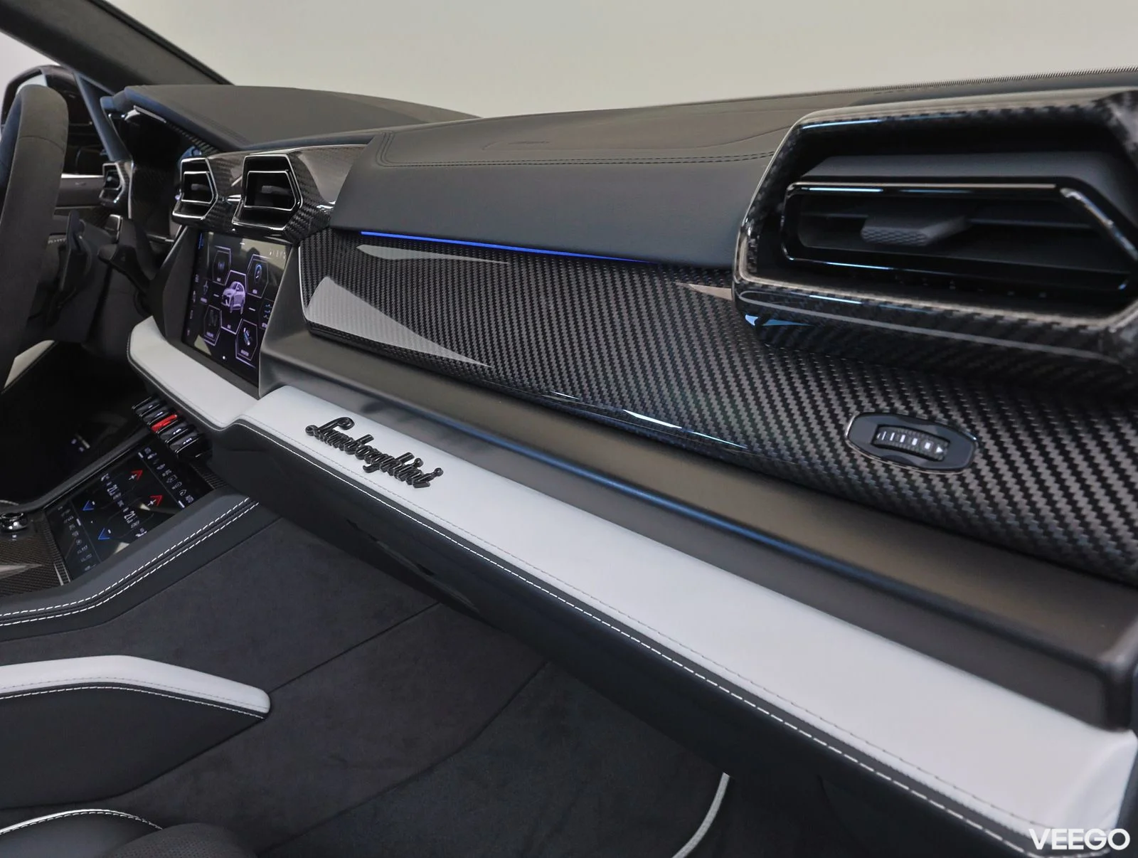 Lamborghini Urus - 4 588kW