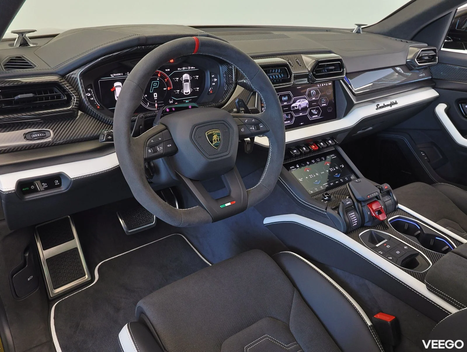 Lamborghini Urus - 4 588kW