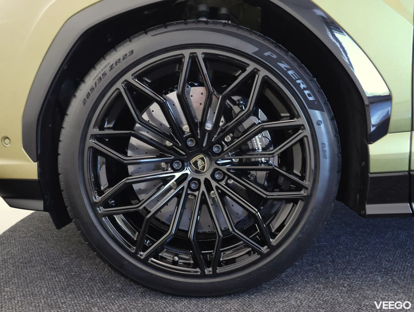 Lamborghini Urus - 4 588kW