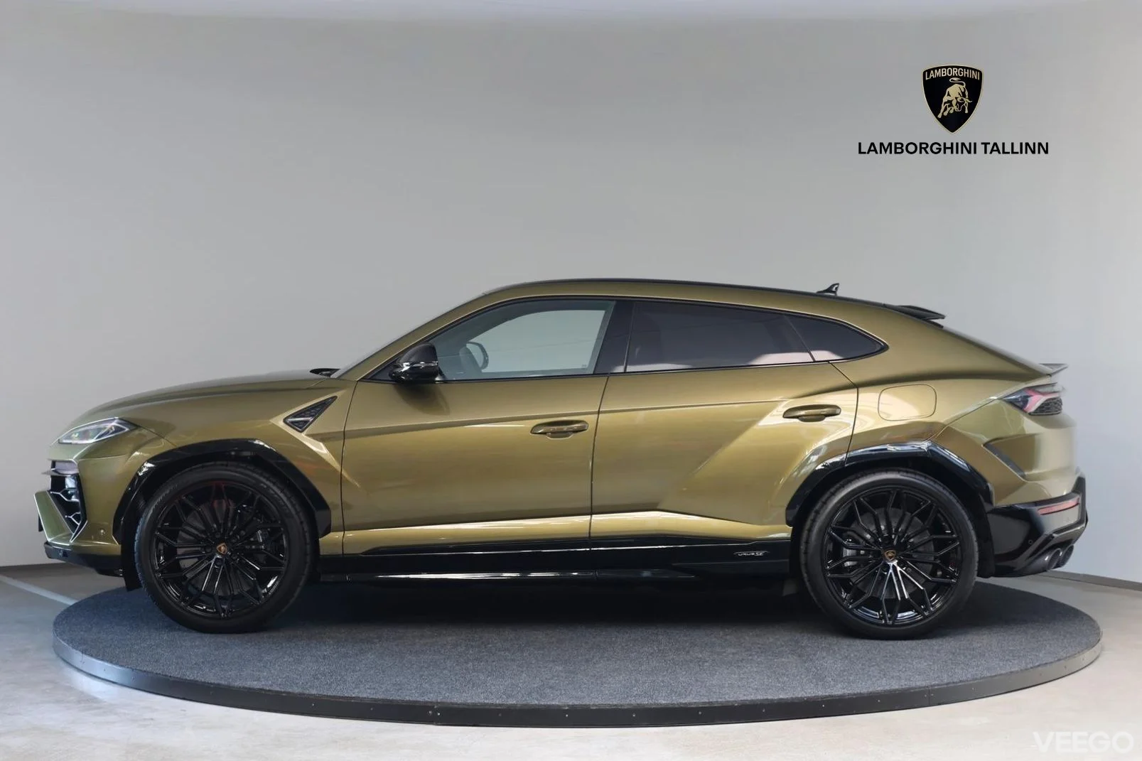 Lamborghini Urus - 4 588kW