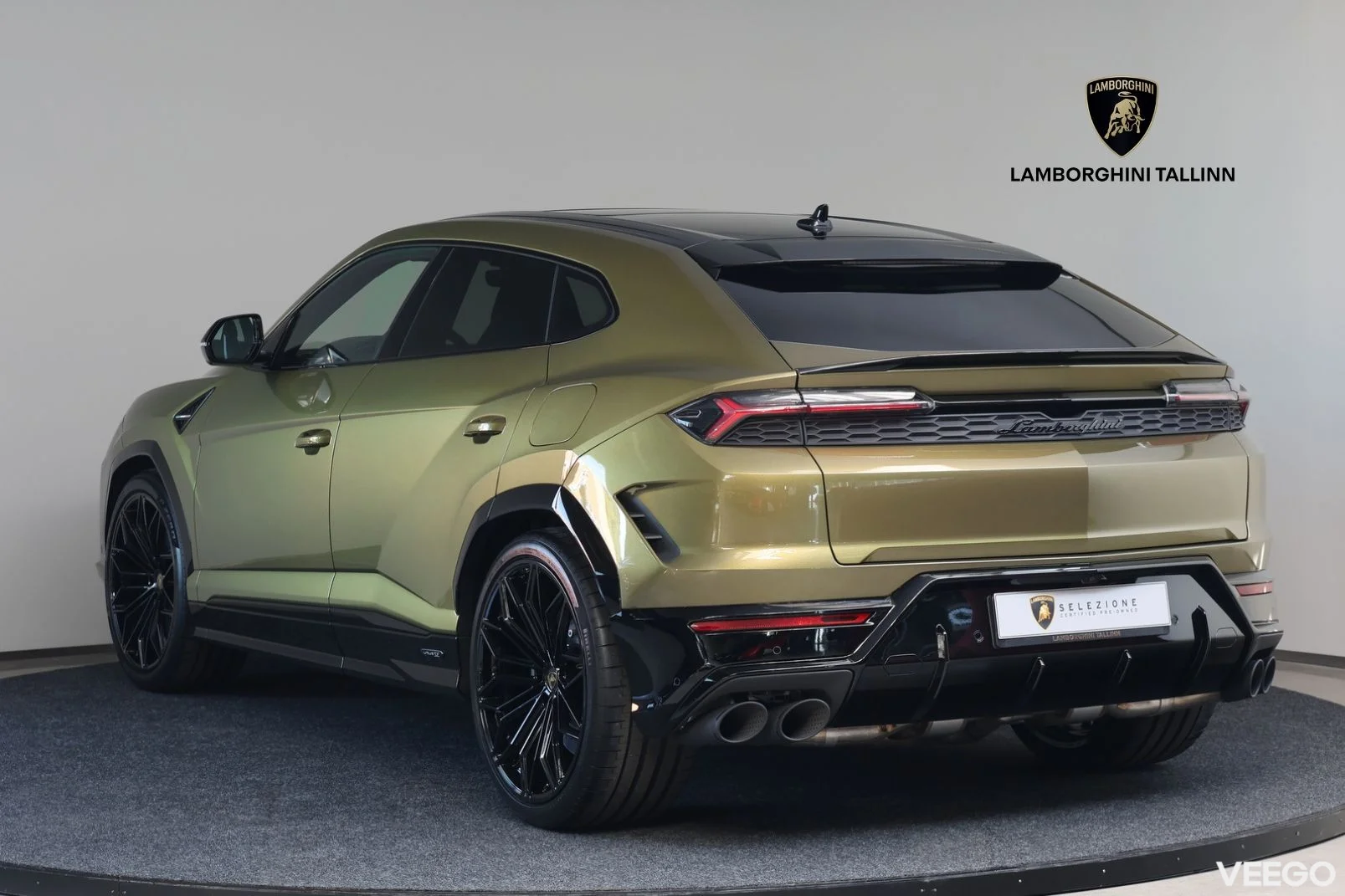 Lamborghini Urus - 4 588kW