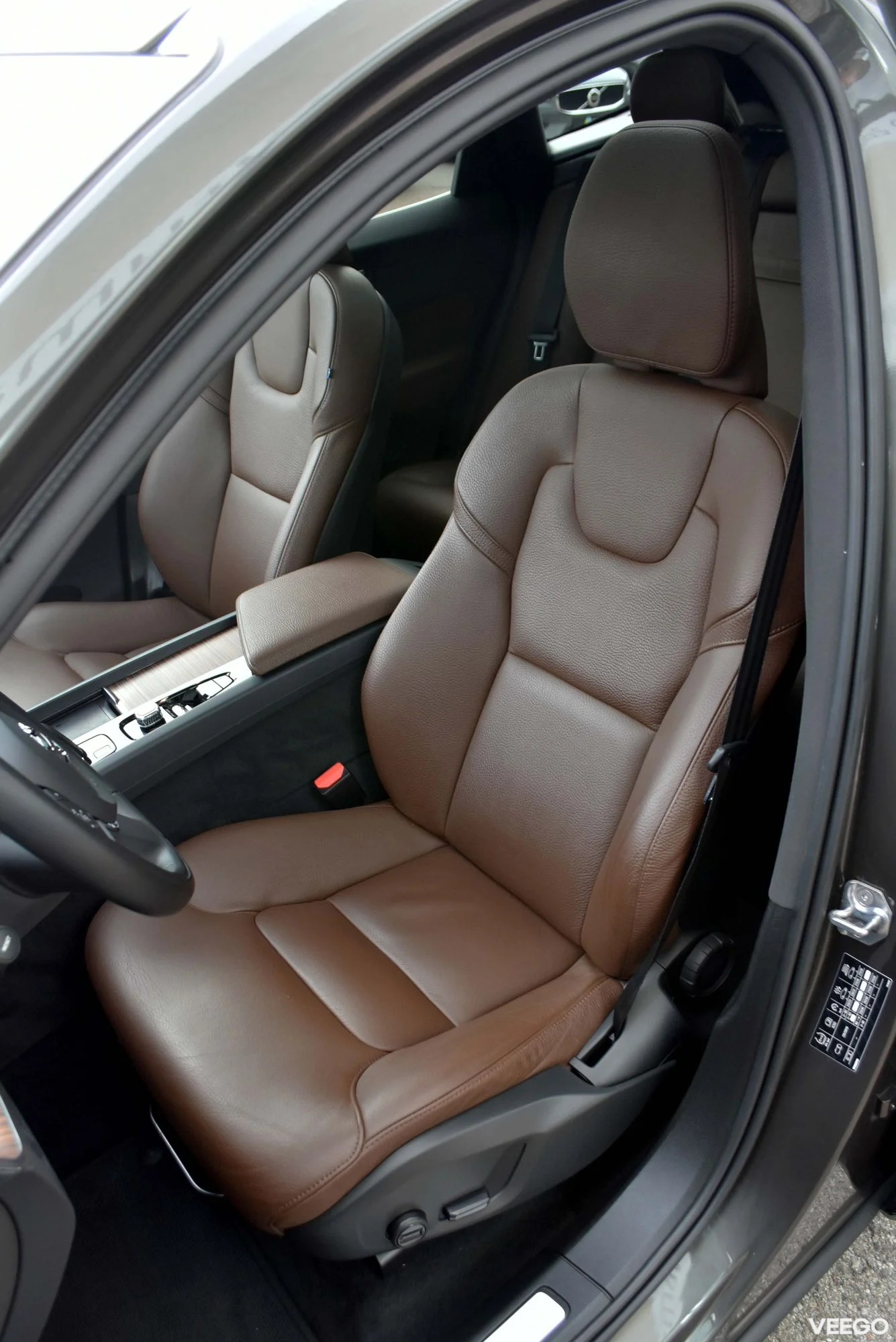Volvo XC60 AWD H&K INSCRIPTION INTELLI SAFE PRO XENIUM 251kW