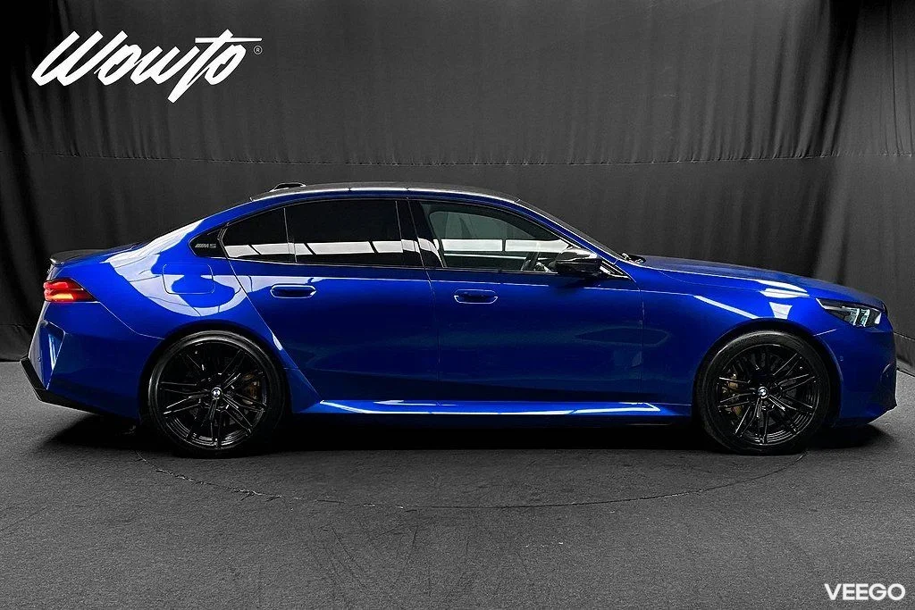 BMW M5 Sedan 727HK /Keramiska /B&W /HuD /Se Spec /Moms 535kW