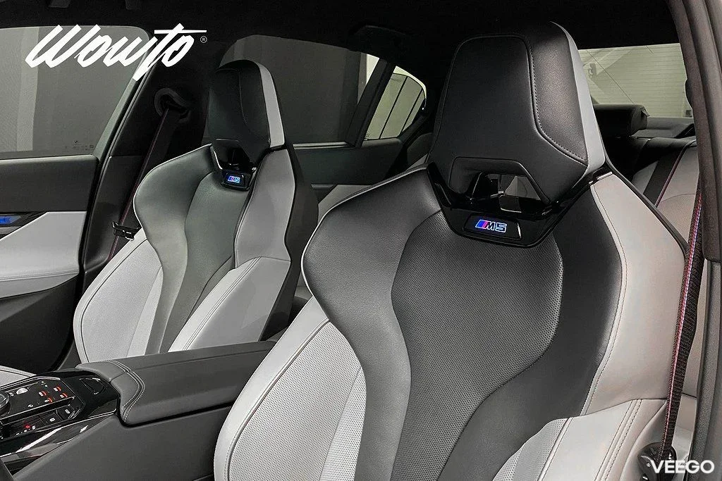 BMW M5 Sedan 727HK /Keramiska /B&W /HuD /Se Spec /Moms 535kW