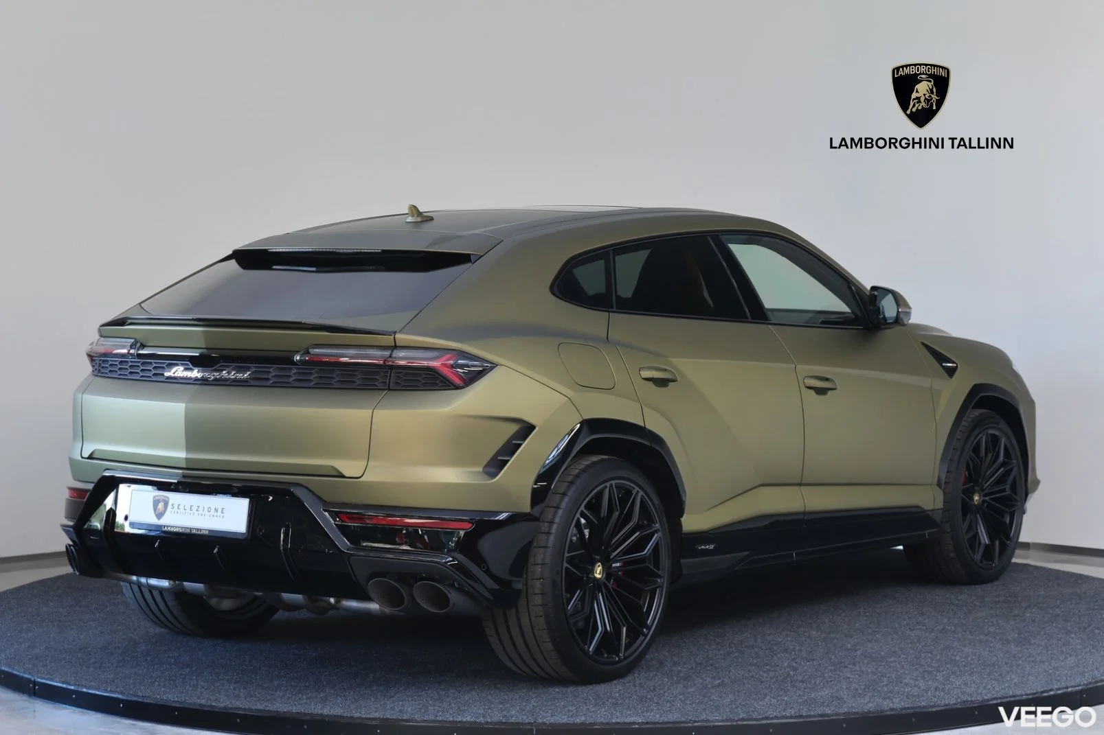 Lamborghini Urus - 4 588kW