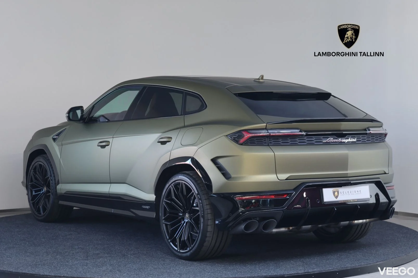 Lamborghini Urus - 4 588kW