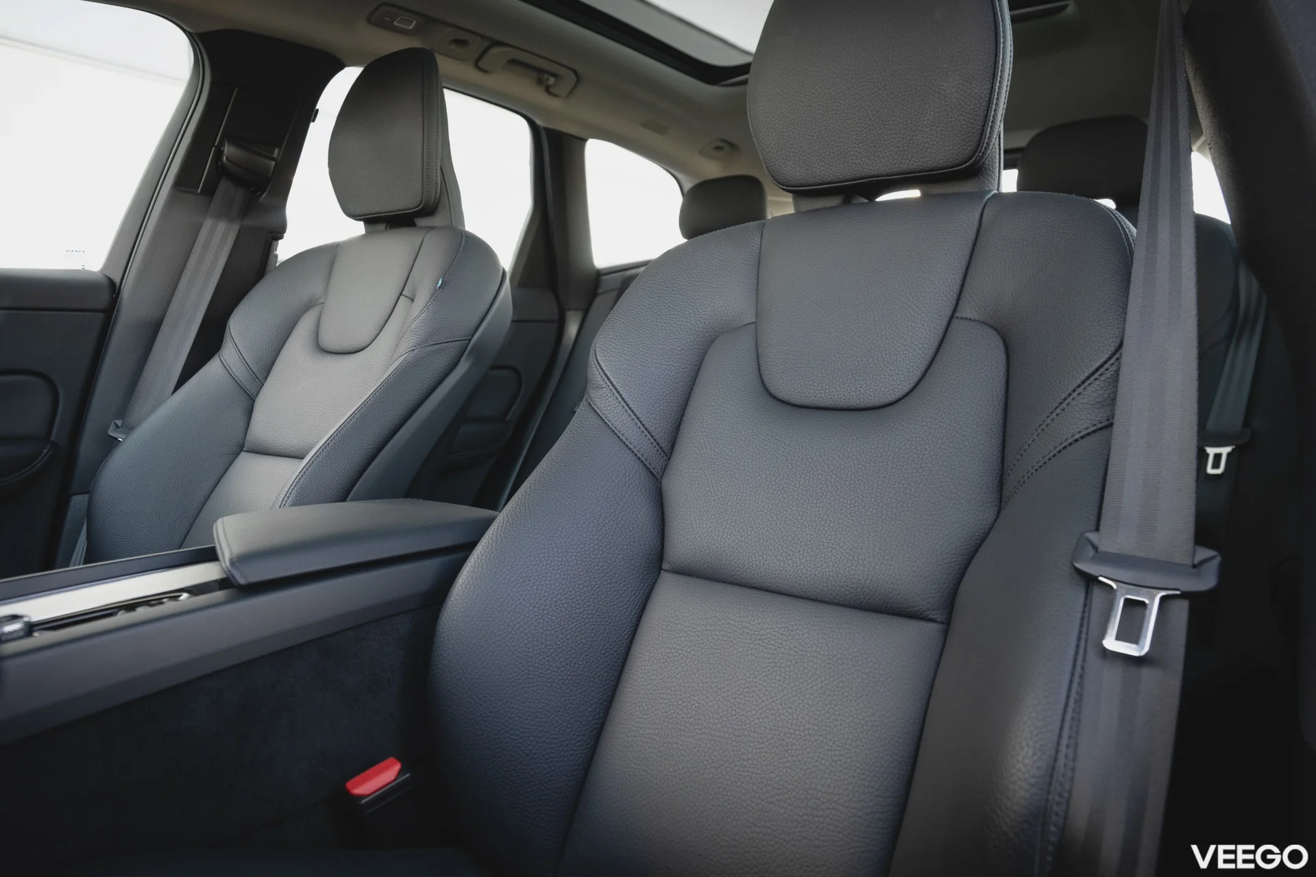 Volvo XC60 T8 Recharge Plus Dark E-AWD 2 335kW