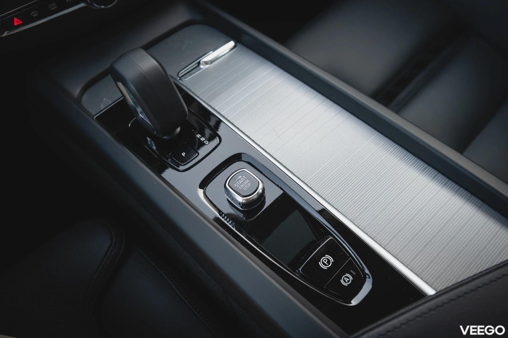 Volvo XC60 T8 Recharge Plus Dark E-AWD 2 335kW