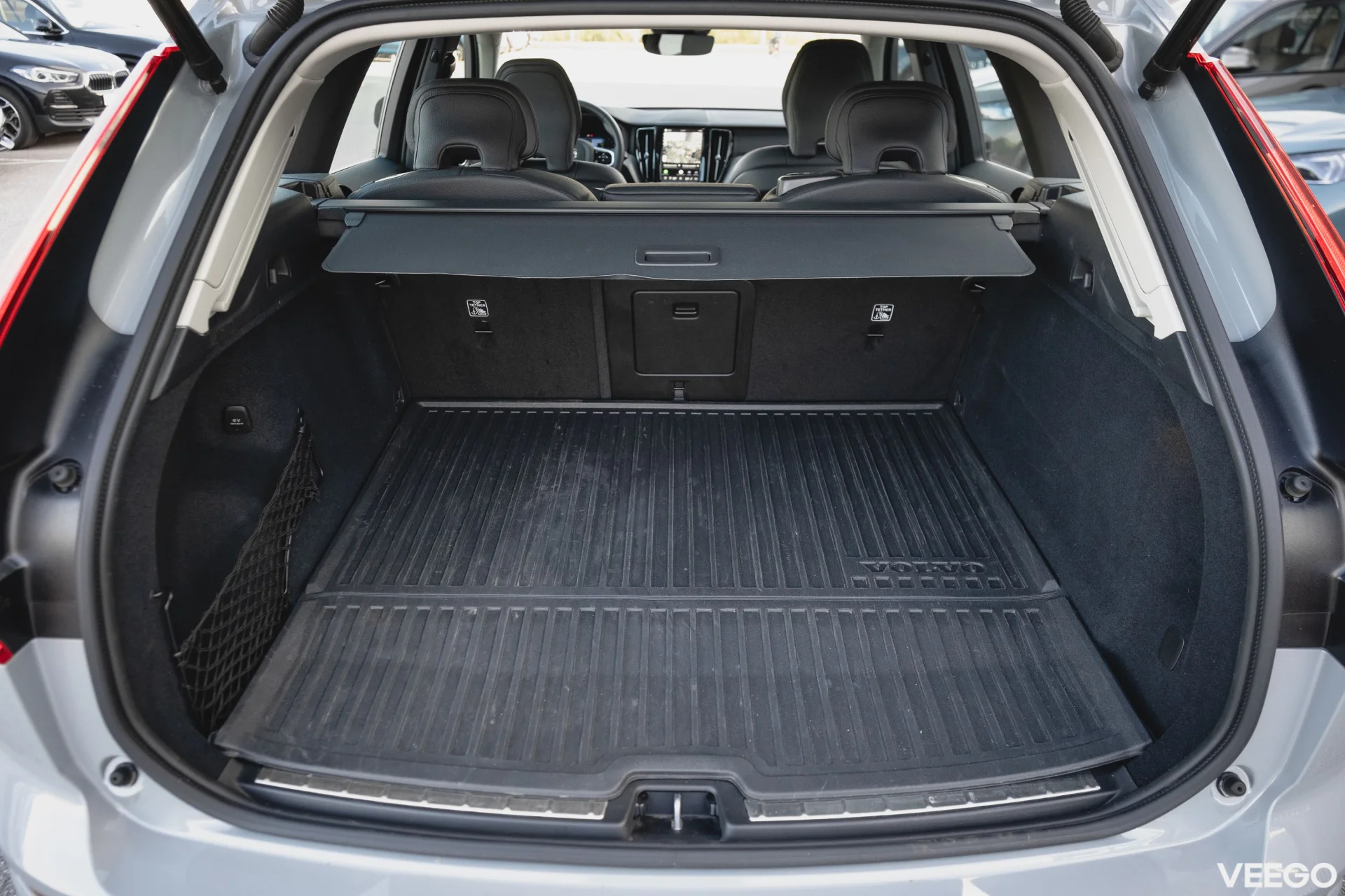 Volvo XC60 T8 Recharge Plus Dark E-AWD 2 335kW