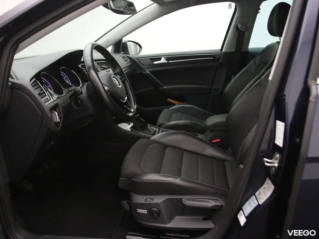 Volkswagen Golf 1.6 81kW