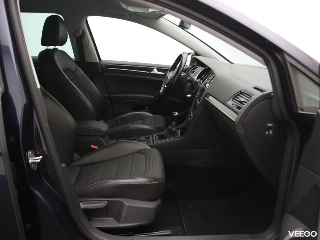 Volkswagen Golf 1.6 81kW