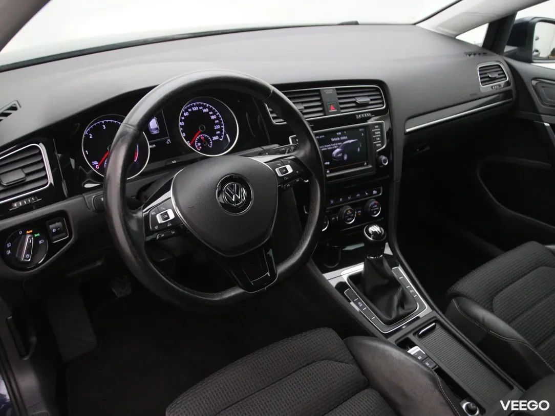 Volkswagen Golf 1.6 81kW