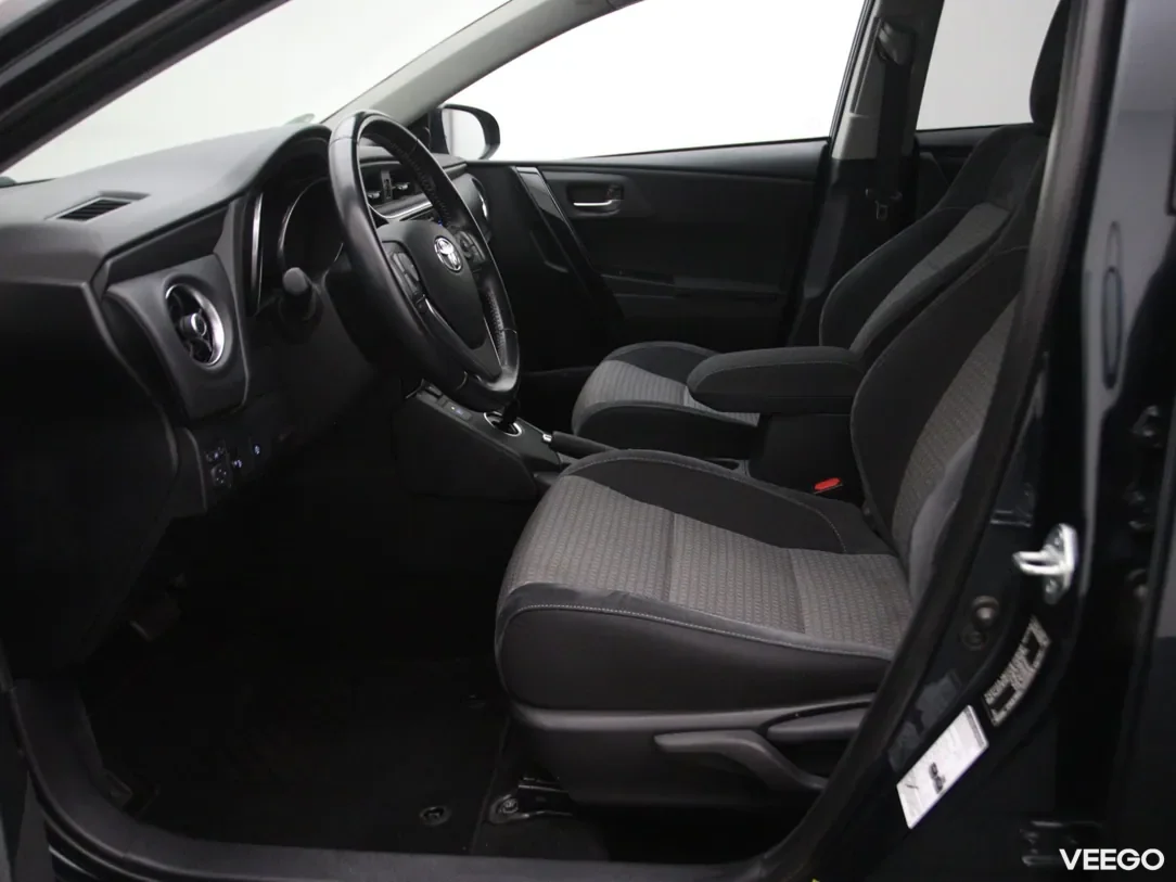 Toyota Auris 1.8 100kW