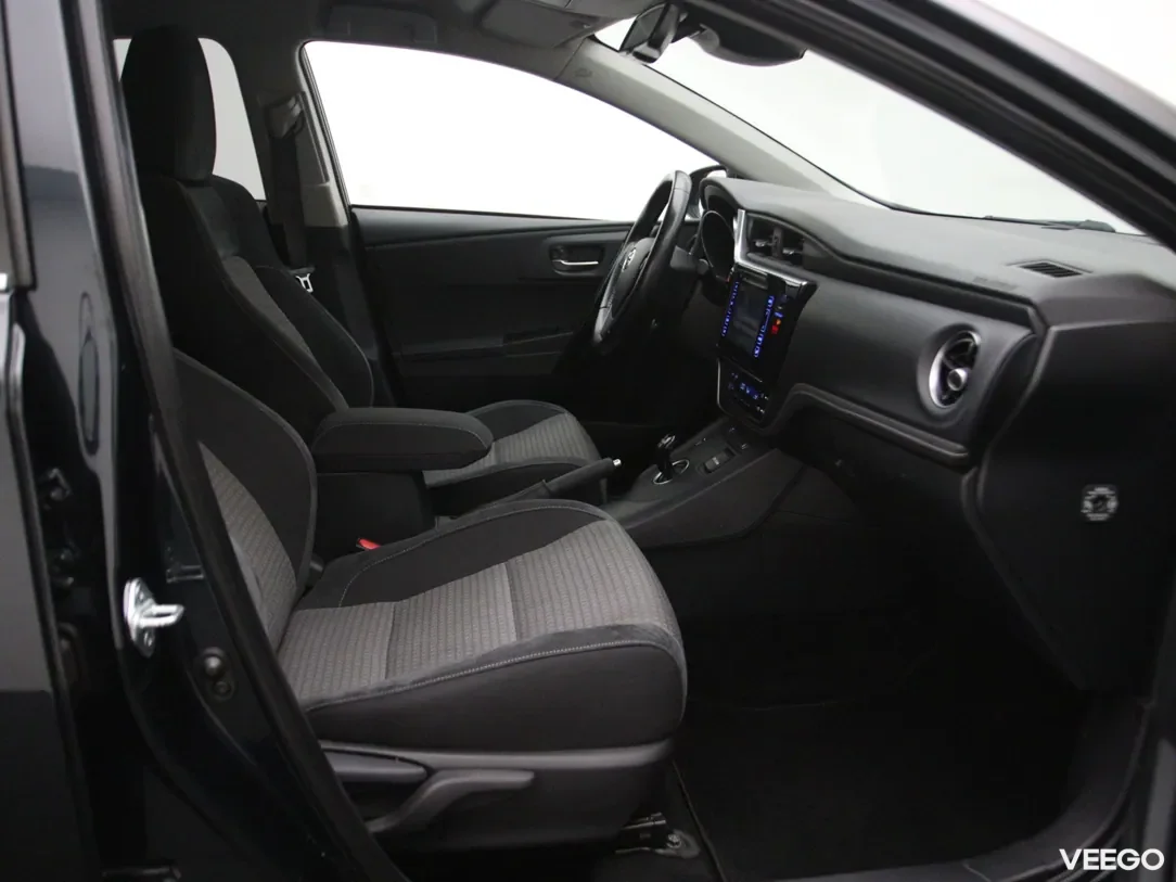 Toyota Auris 1.8 100kW