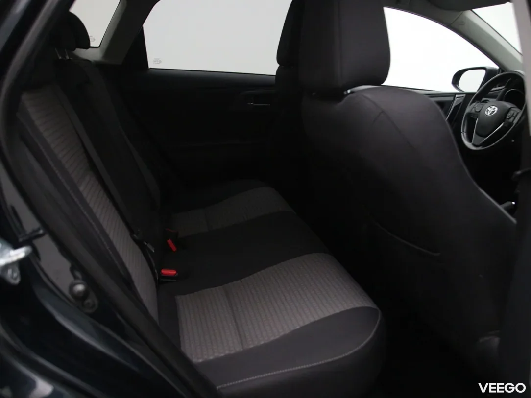 Toyota Auris 1.8 100kW