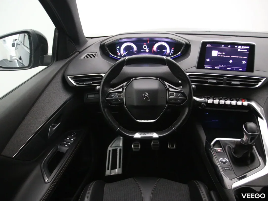Peugeot 5008 1.2 96kW