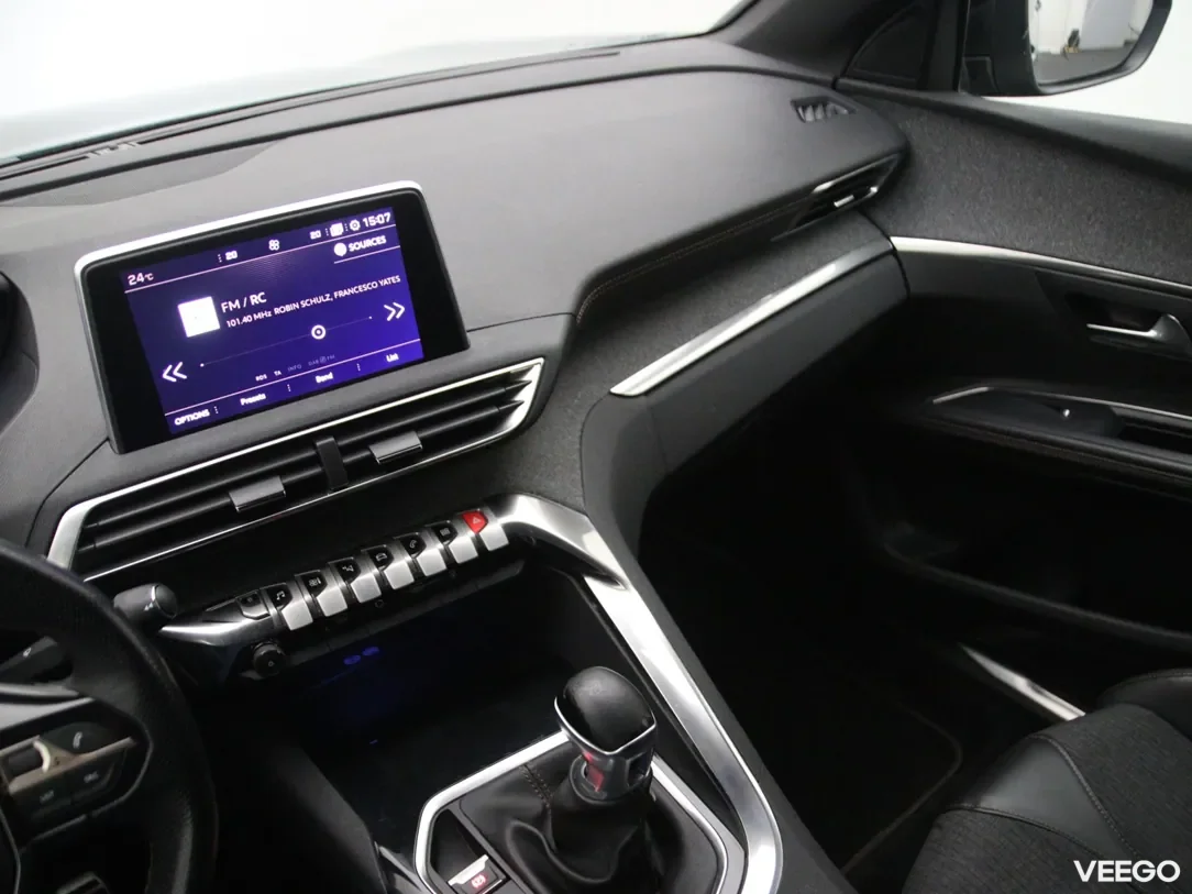 Peugeot 5008 1.2 96kW