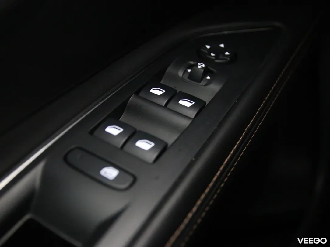 Peugeot 5008 1.2 96kW
