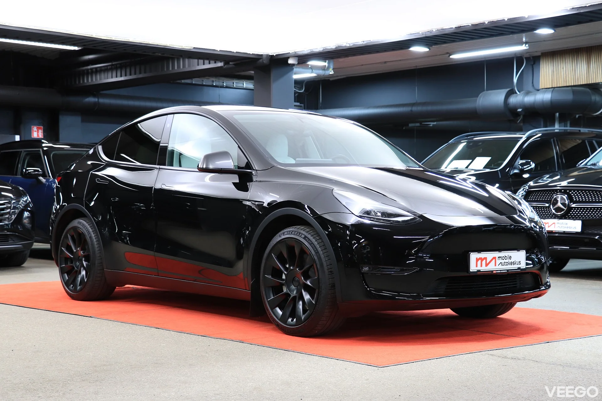 Tesla Model Y   Long Range Dual Motor AWD 0.0 378kW