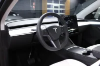 Tesla Model Y   Long Range Dual Motor AWD 0.0 378kW thumbnail