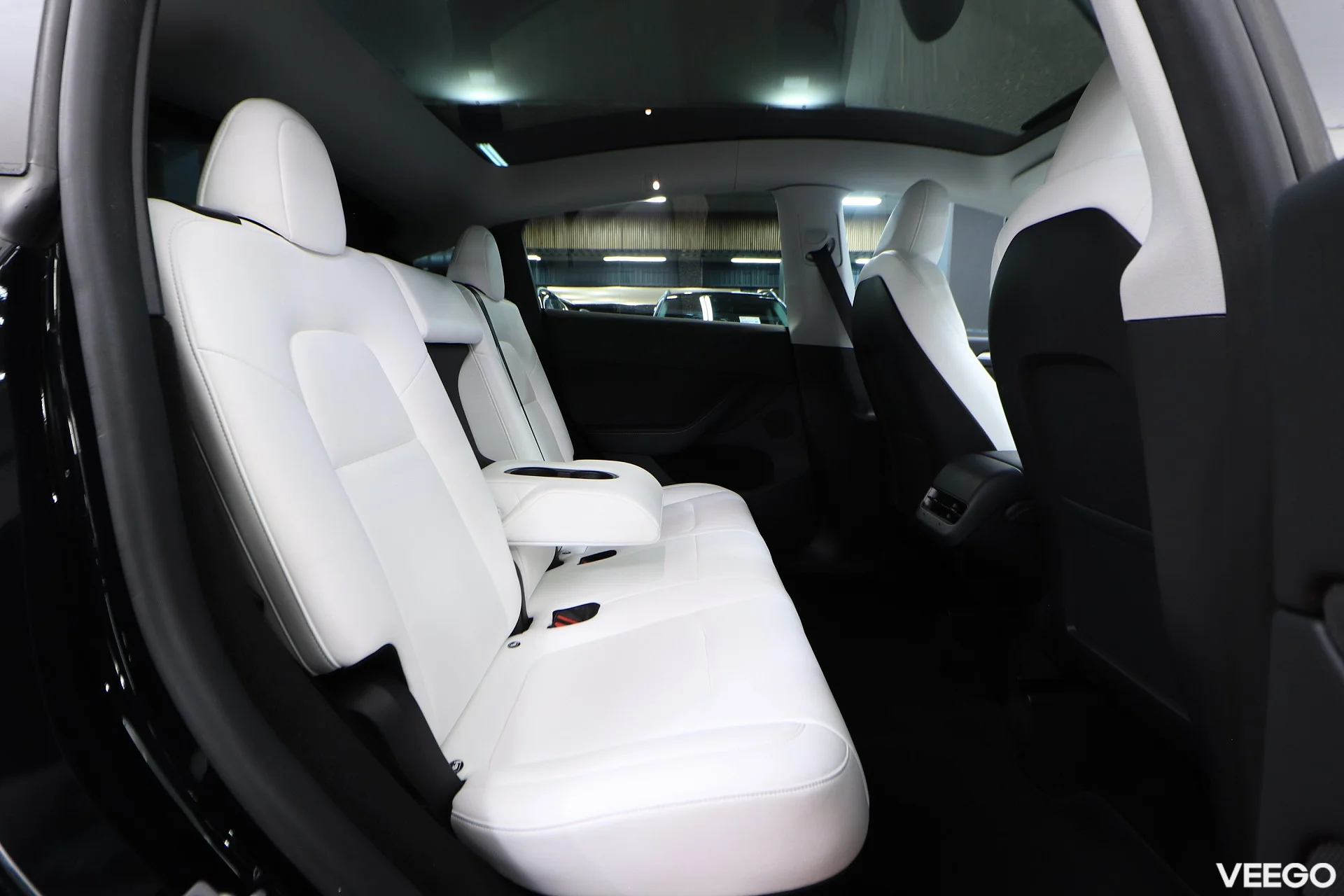 Tesla Model Y   Long Range Dual Motor AWD 0.0 378kW