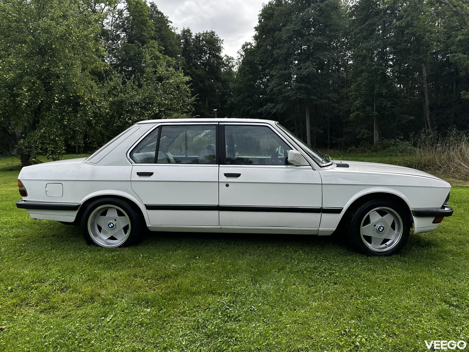 BMW 525 2.7 90kW