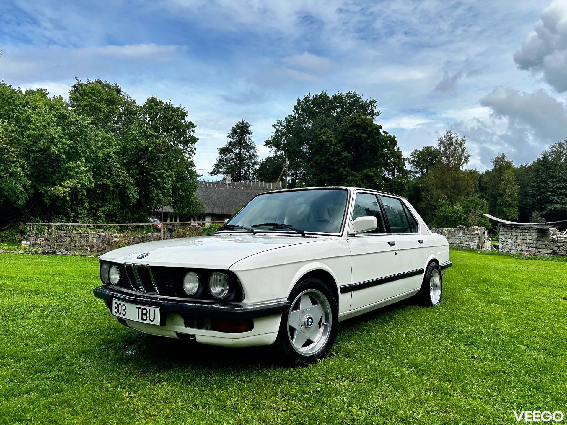BMW 525 2.7 90kW