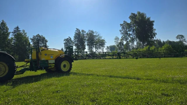 Image of John Deere M740i kW
