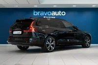 Volvo V60 2.0 B4 Mild-Hybrid Plus Dark 2 145kW thumbnail