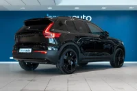 Volvo XC40 B3 Mild-Hybrid Plus Black Edition 2WD 2 120kW thumbnail