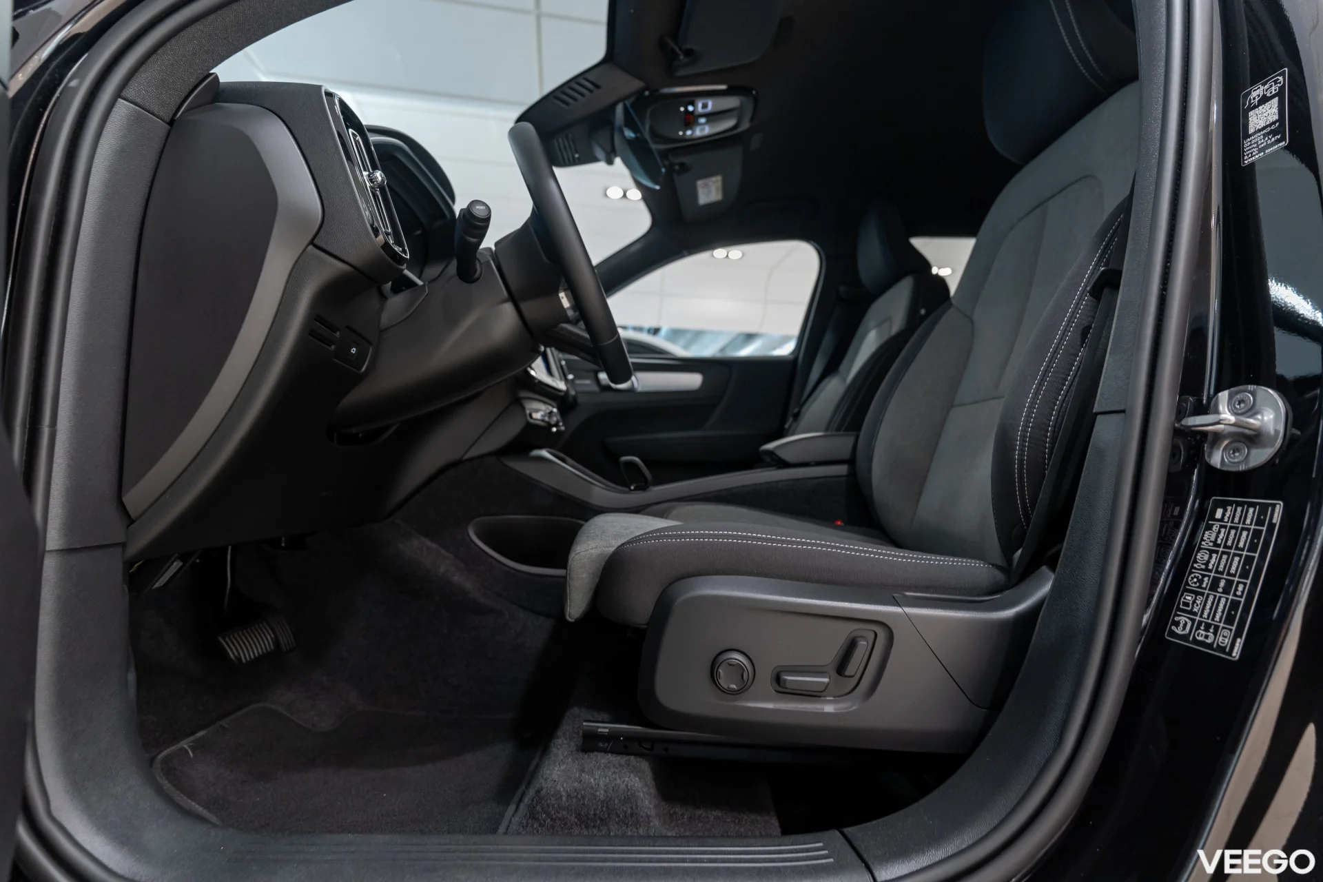 Volvo XC40 B3 Mild-Hybrid Plus Black Edition 2WD 2 120kW