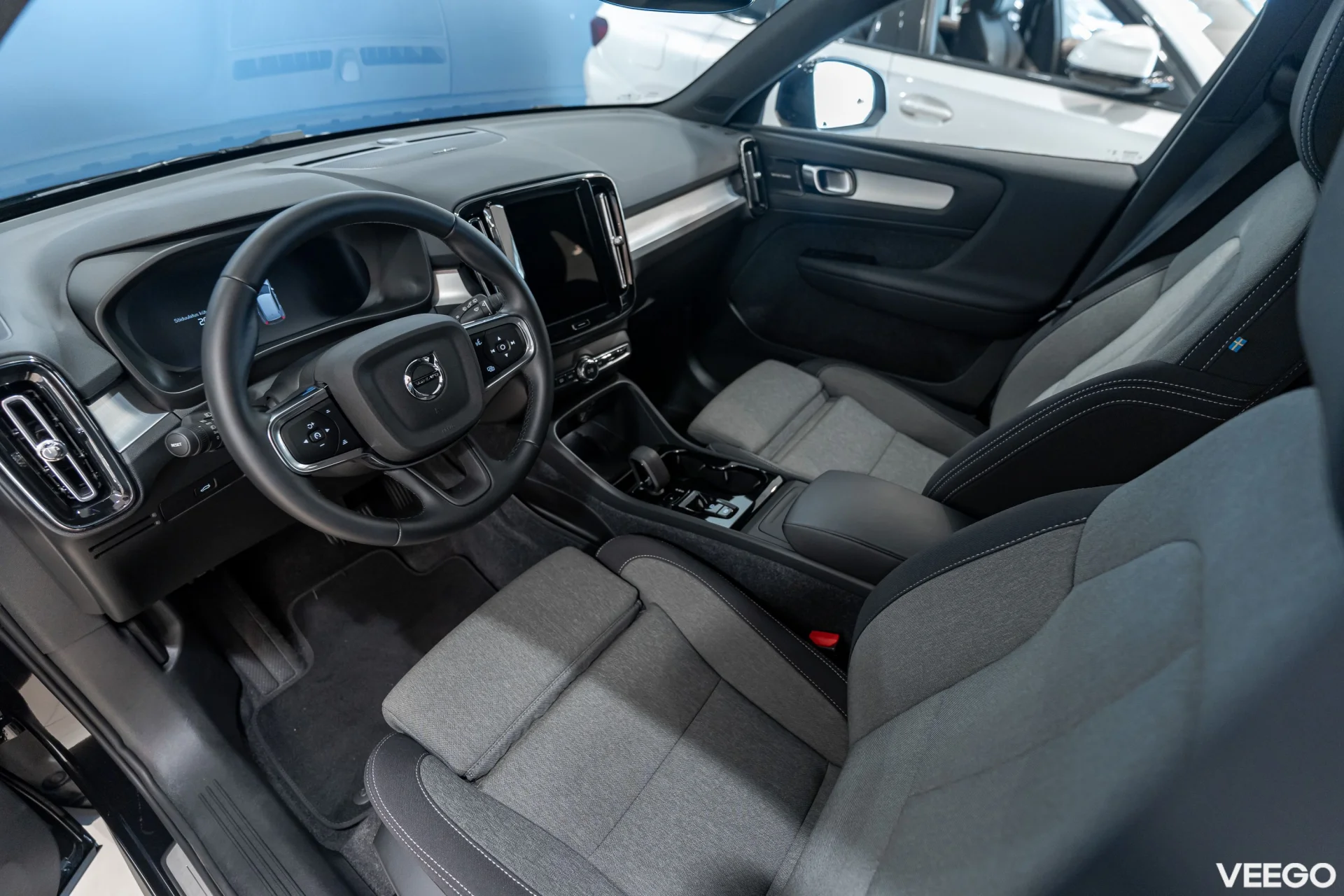 Volvo XC40 B3 Mild-Hybrid Plus Black Edition 2WD 2 120kW