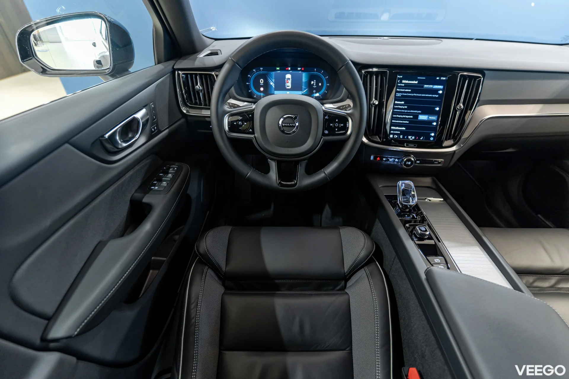 Volvo V60 2.0 B4 Mild-Hybrid Plus Dark 2 145kW