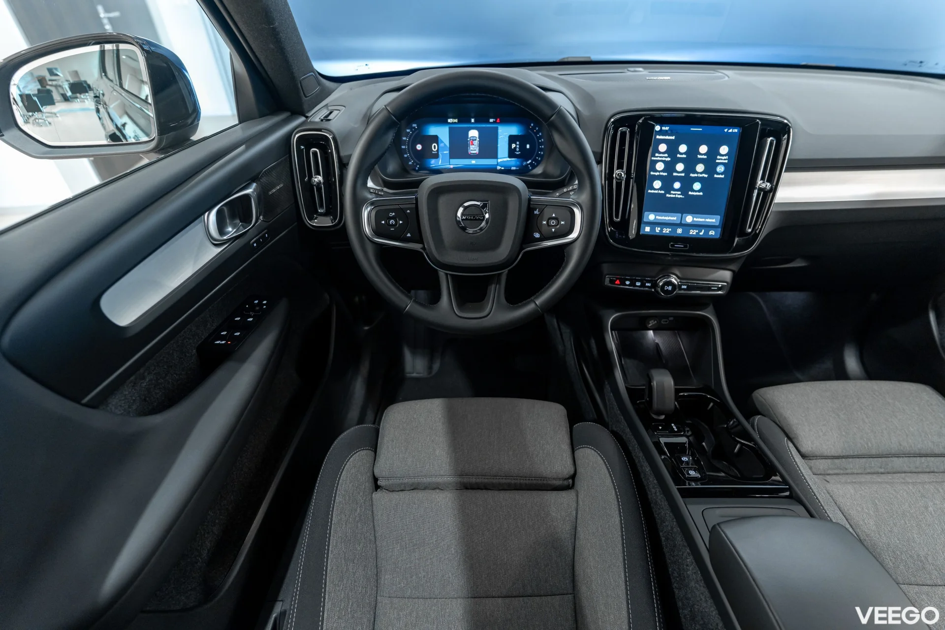 Volvo XC40 B3 Mild-Hybrid Plus Black Edition 2WD 2 120kW