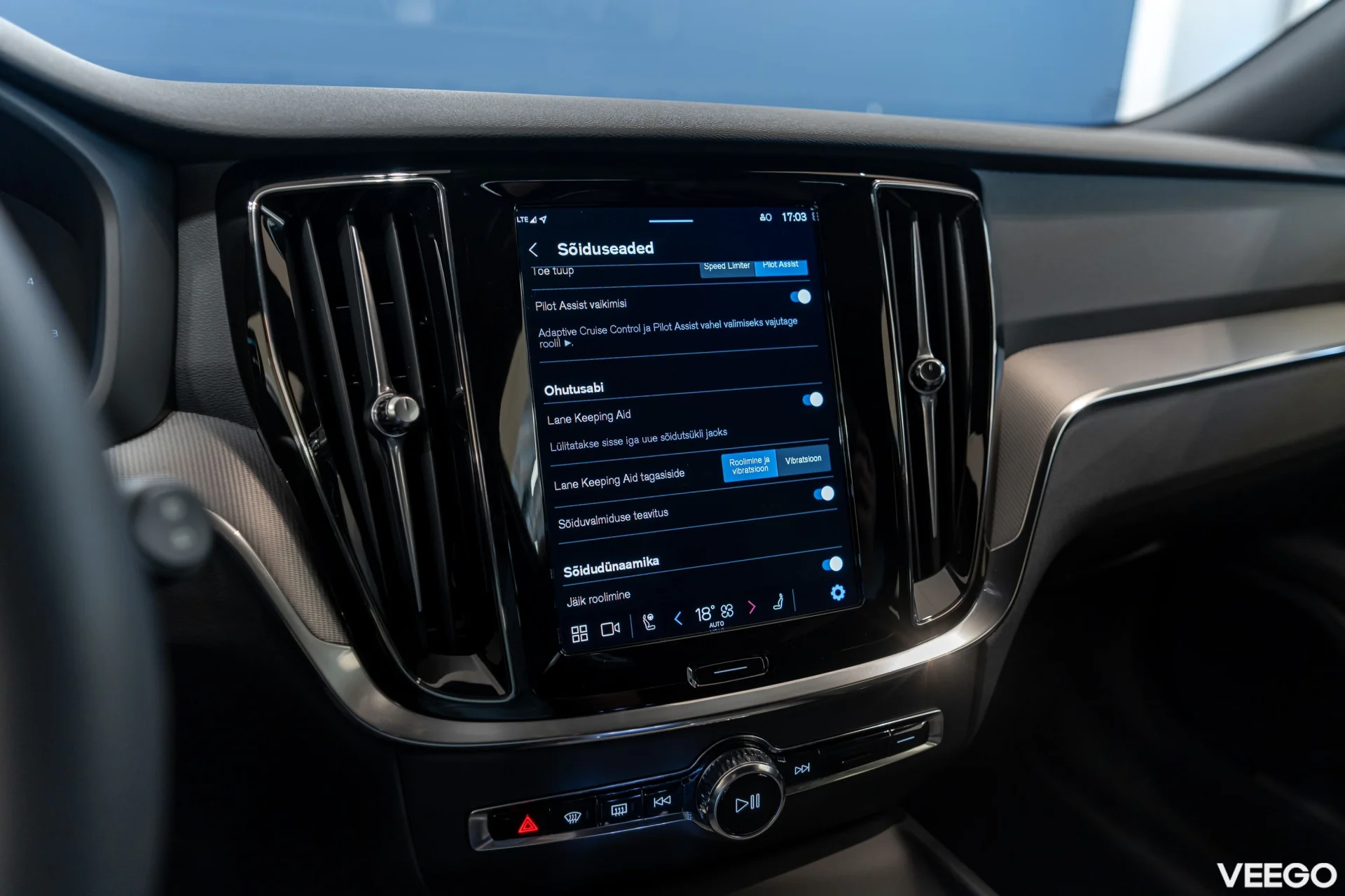 Volvo V60 2.0 B4 Mild-Hybrid Plus Dark 2 145kW